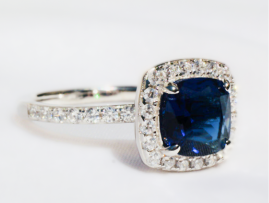 Anillo Genova azul zafiro