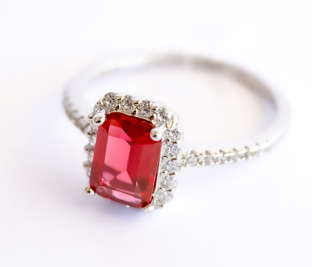 Anillo Viena Rojo Rubí