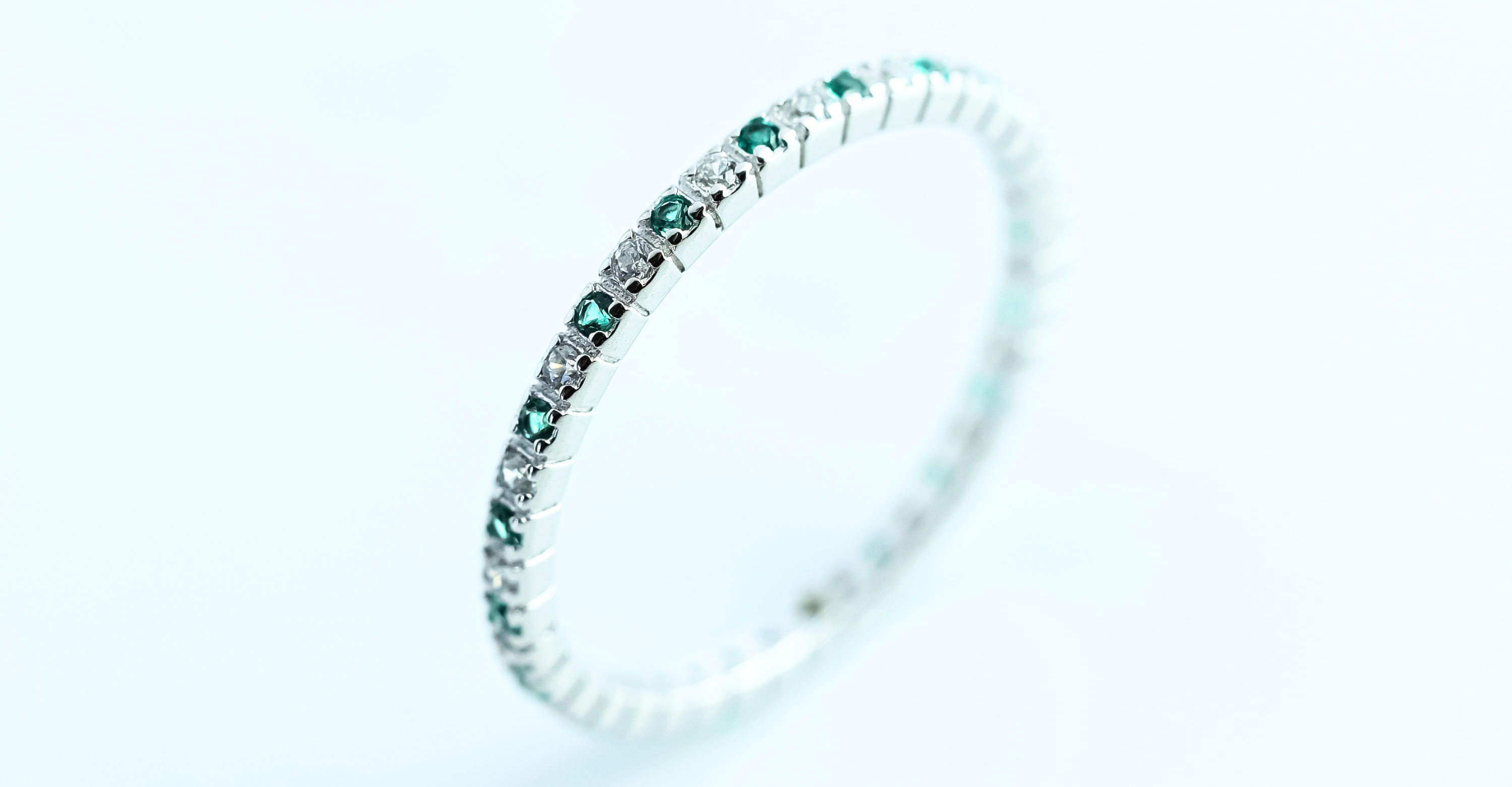 Anillo Yazmin Verde Esmeralda