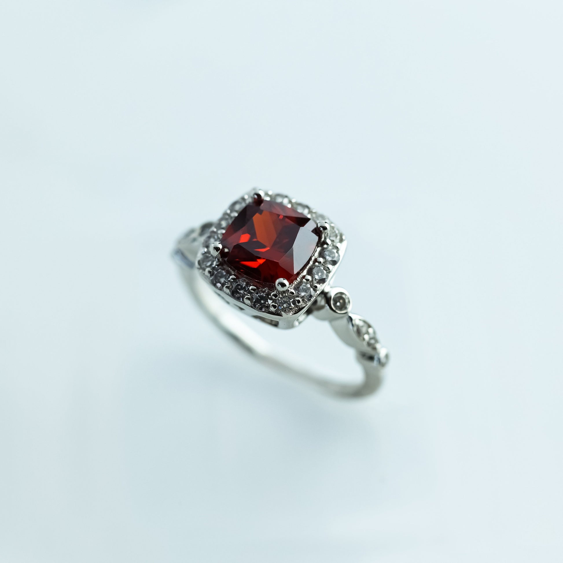 Anillo Sevilla Rojo Granate Anillo Plata 5 