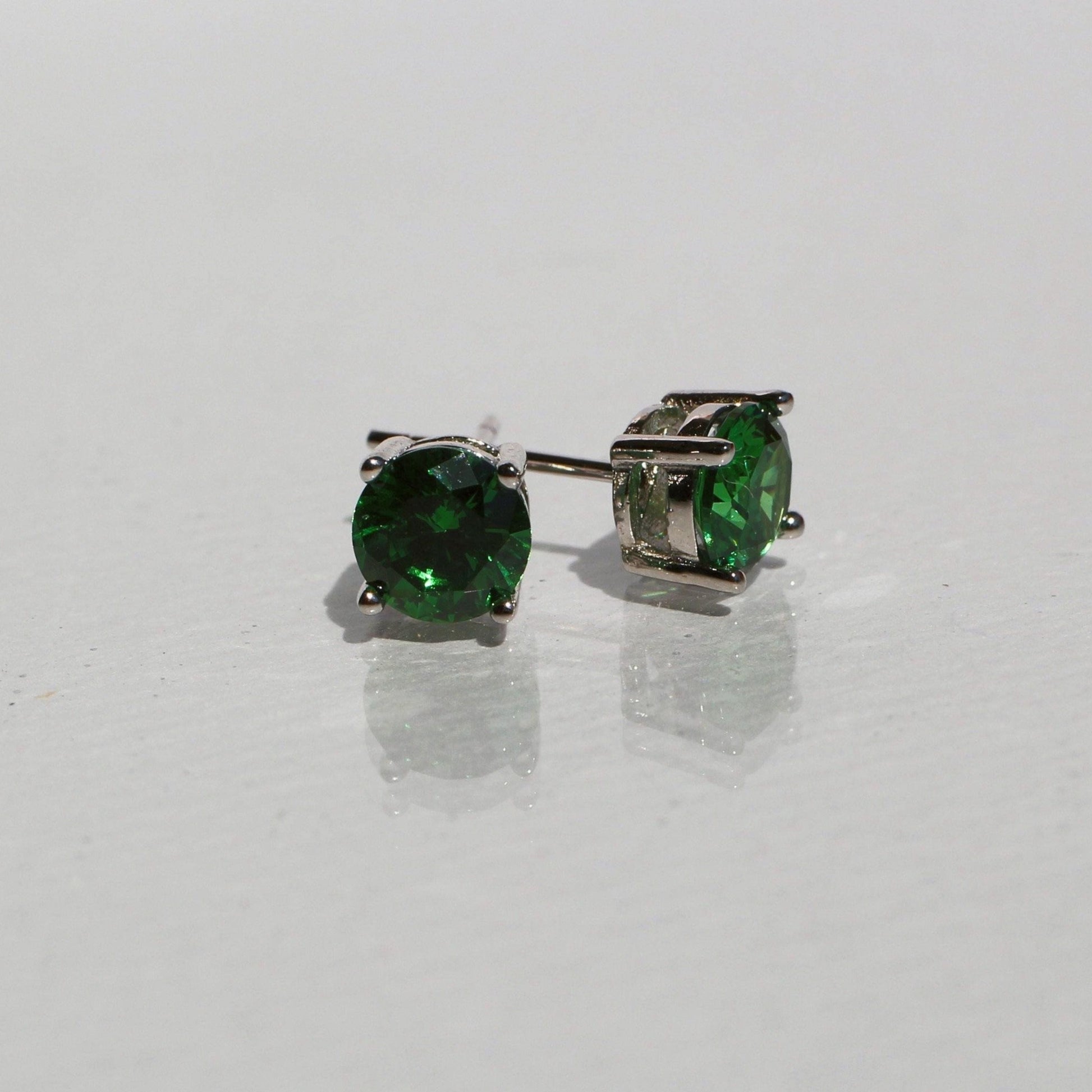 Aretes Birthstone Aretes VERDE ESMERALDA 