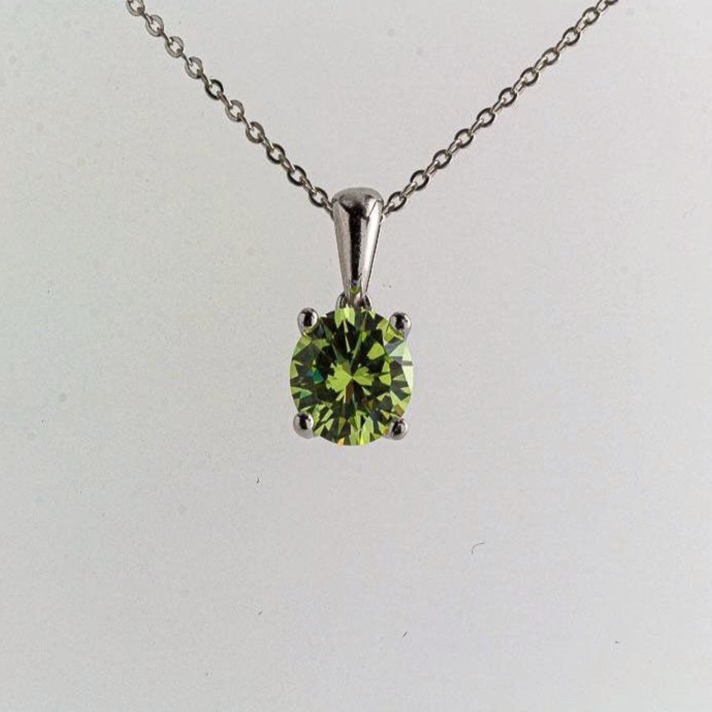 Dije Birthstone Dije VERDE PERIDOTO 