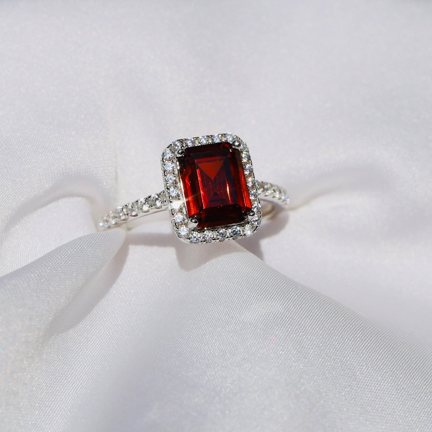 Anillo Imperial Rojo 