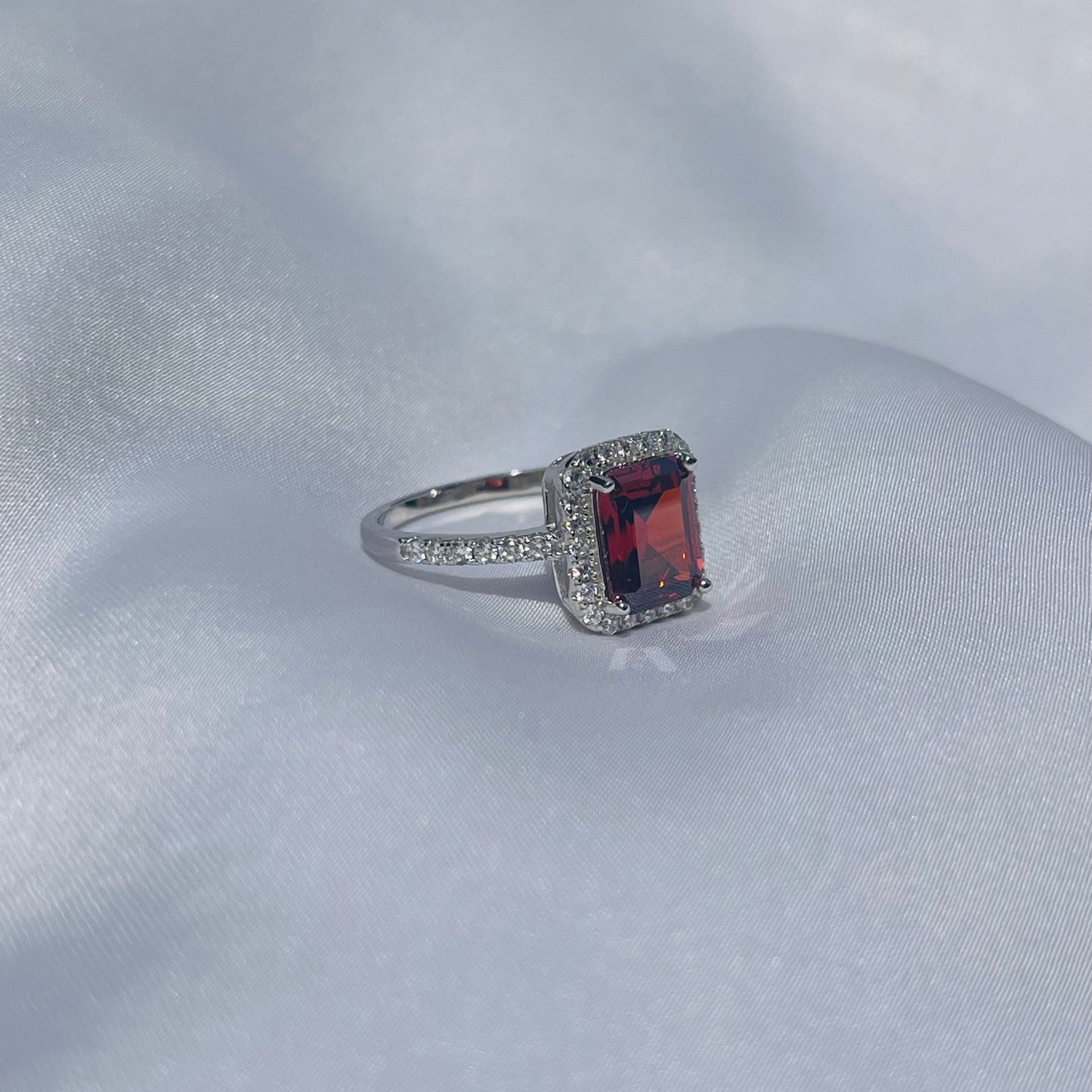 Anillo Imperial Rojo 5 